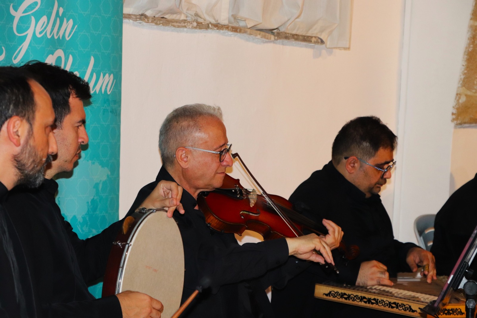 Âsitâne Meşkleri Lefkoşa Mevlevihanesi’nde Geleneksel Musiki ve Tasavvuf Kültürünü Buluşturdu