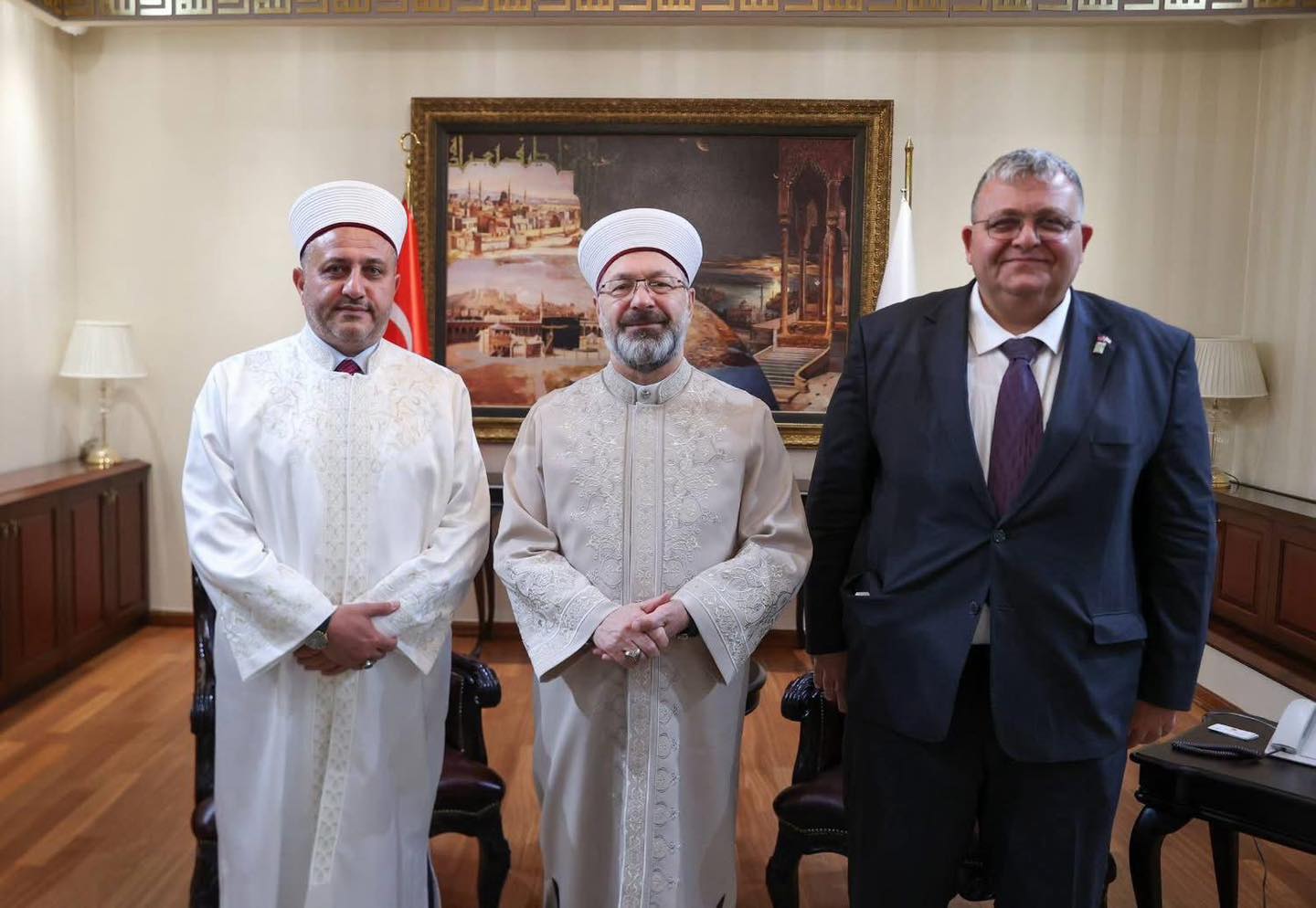 Kıbrıs Vakıflar İdaresi Genel Müdürü Prof. Dr. Mustafa Tümer, Diyanet İşleri Başkanı Prof. Dr. Ali Erbaş’ı Ziyaret Etti