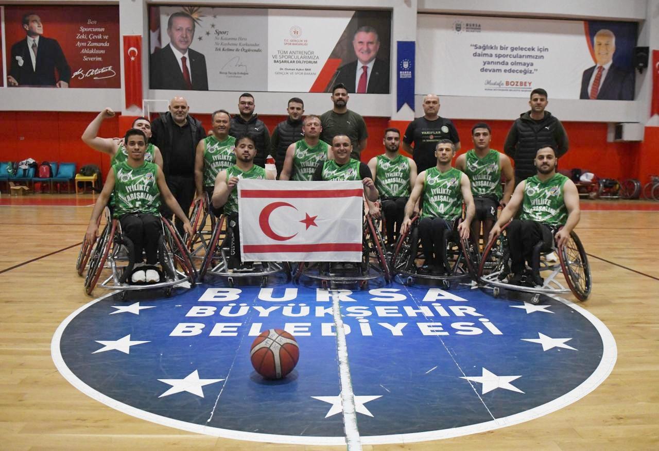 Vakıflar Tekerlekli Sandalye Basketbol Takımı Bursa Deplasmanından Galibiyetle Döndü
