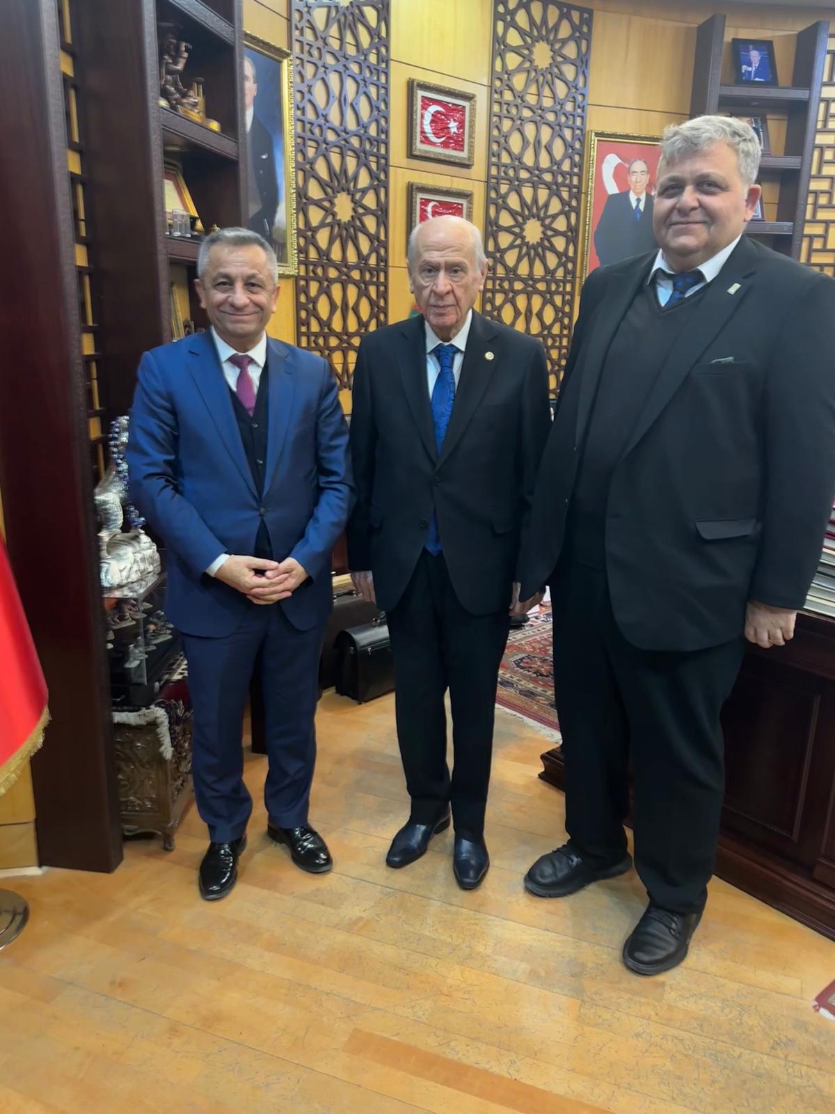 Prof. Dr. Mustafa Tümer, Dr. Devlet Bahçeli ile Vakıf Medeniyetini Görüştü