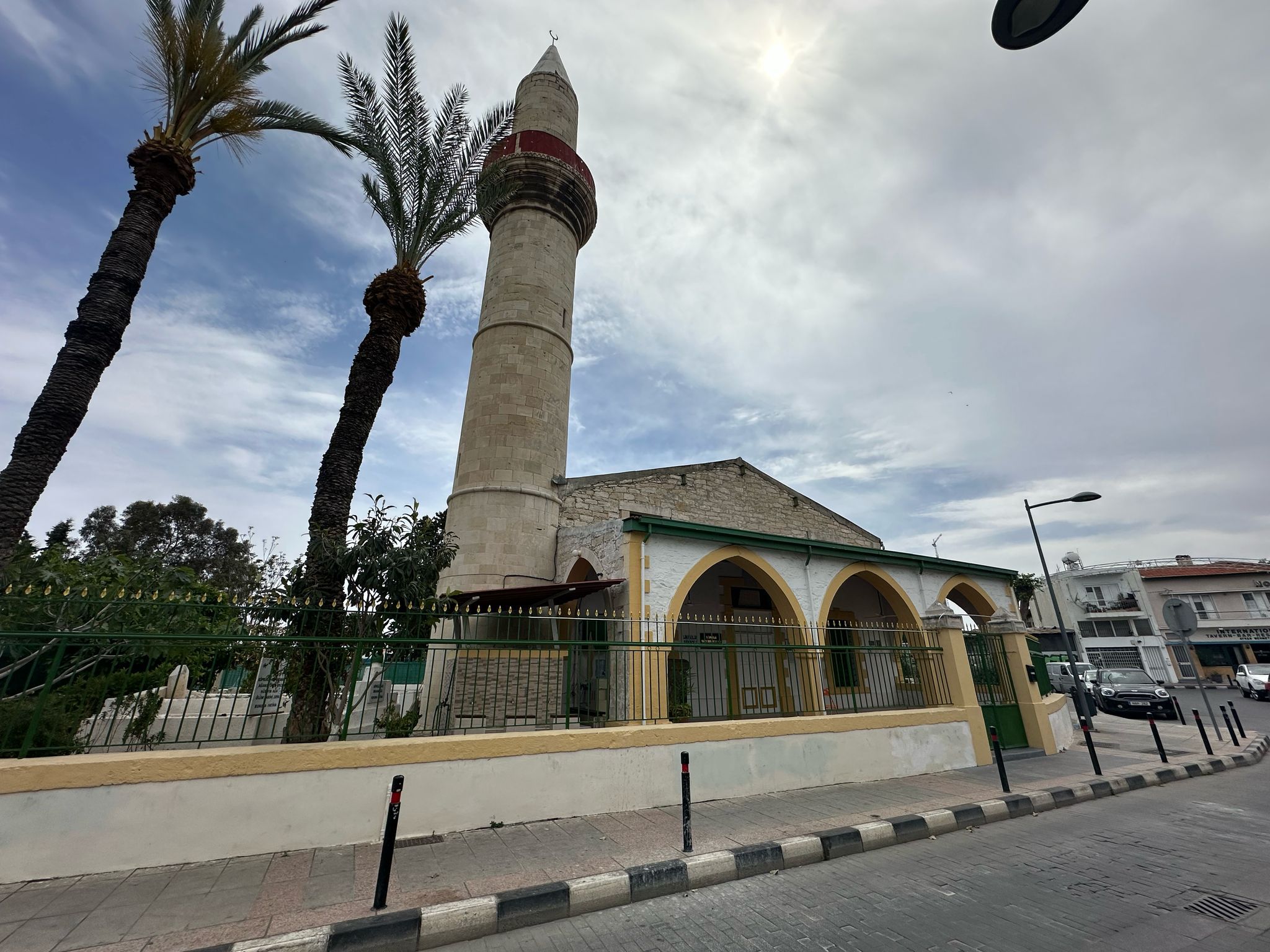 Kıbrıs Vakıflar İdaresi, Güney Kıbrıs’taki Tarihi İbadet Yerleri ve Mezarlıklar Üzerinde Önemli İncelemelerde Bulundu