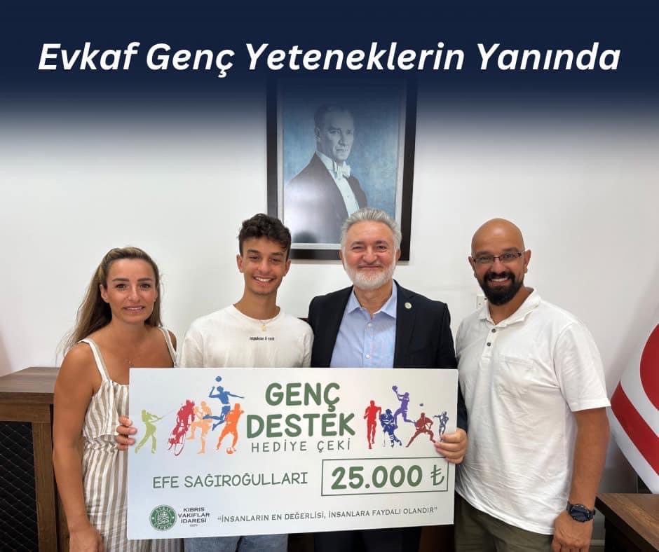 Evkaf Genç Yeteneklerin Yanında 