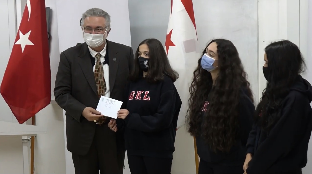 The Award Ceremony of the Aid and Kindness Contest in Our Traditions was held.